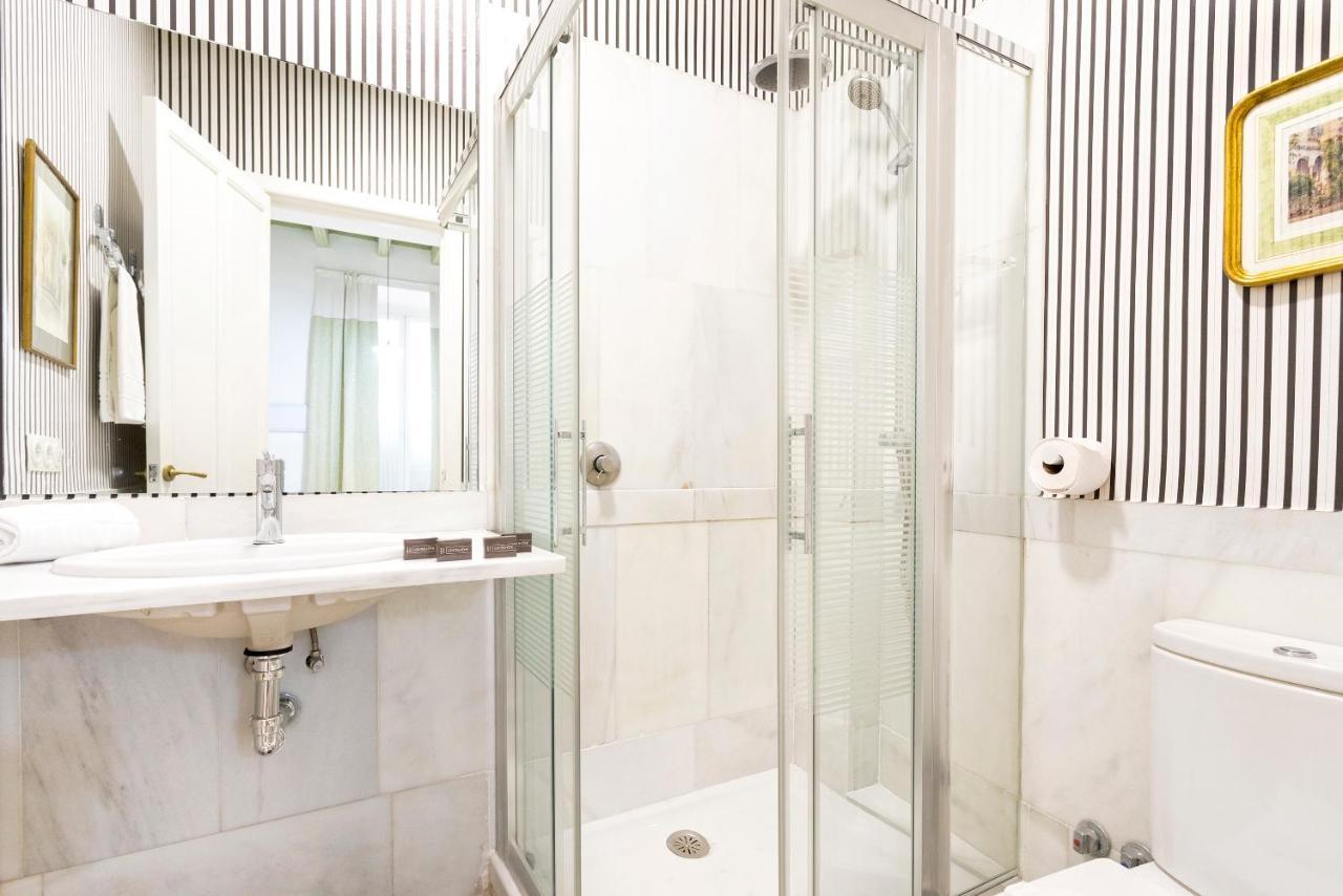 Genteel Home Santa Cruz Sevilla Kültér fotó